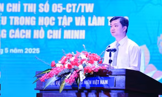 'Mạch nguồn' để soi chiếu phong cách làm việc, khả năng cống hiến 