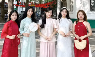 Gen Z rộn ràng hòa nhịp Tháng Áo dài Hà Nội