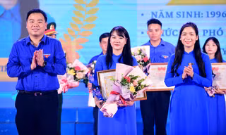 Tuyên dương gia đình trẻ tiêu biểu, thanh niên tiêu biểu