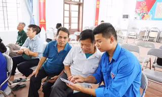 Cấp phát chữ ký số trong ra quân Chiến dịch Thanh niên tình nguyện Hè 2025