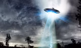 Quốc hội Mỹ chất vấn Lầu Năm Góc về UFO