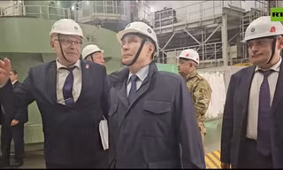 Tổng thống Nga đến thăm tỉnh Kursk lần đầu tiên sau khi quân đội Ukraine bị đẩy lùi