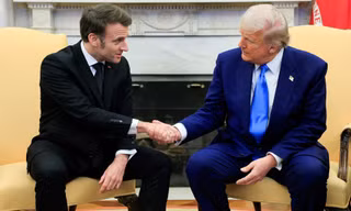 Nhà Trắng giải thích về vết bầm tím trên tay Tổng thống Trump