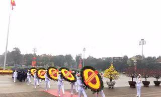 Lãnh đạo Đảng, Nhà nước viếng Chủ tịch Hồ Chí Minh nhân dịp kỷ niệm 92 năm thành lập Đảng 