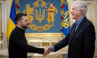Giám đốc CIA bất ngờ đến Kiev, Nga lên tiếng