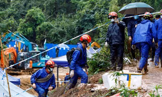 Bất ngờ xuất hiện giả thuyết máy bay chở khách Trung Quốc rơi do hành động cố ý