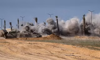 Quân đội Israel tiếp cận bờ biển Dải Gaza
