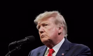 Nghi vấn cựu Tổng thống Donald Trump làm rò rỉ bí mật về tàu ngầm Mỹ