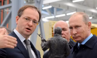Trưởng phái đoàn đàm phán Nga có thu nhập cao gấp 10 lần Tổng thống Putin