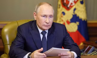 Tổng thống Nga Putin yêu cầu sửa học thuyết hạt nhân 