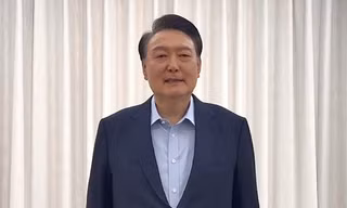 Tổng thống Hàn Quốc Yoon Suk Yeol nói gì khi bị bắt?