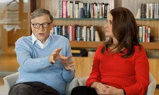 Vợ chồng tỉ phú Bill Gates. Ảnh: AP