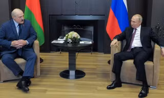 Tổng thống Nga Vladimir Putin và Tổng thống Belarus Alexander Lukashenko. Ảnh: Sputnik