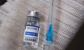 Vắc xin Sputnik V của Nga. Ảnh: Reuters