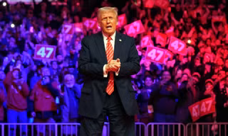 Tổng thống đắc cử Trump hé lộ chính sách đầu tiên trong ngày nhậm chức