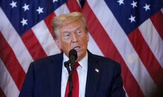 Tổng thống Mỹ Trump tuyên bố ngừng tấn công Yemen vì phong trào Houthi 'đầu hàng'