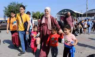 Hàng trăm người nước ngoài đã rời Dải Gaza qua cửa khẩu Rafah