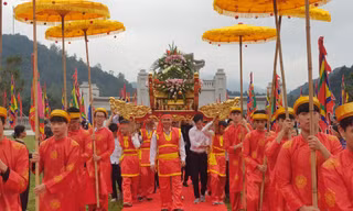 Quảng Ninh dừng tổ chức các lễ hội lớn để chống dịch corona