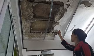 Nguy hiểm rình rập trên đầu hàng ngàn hộ dân ở Hải Phòng