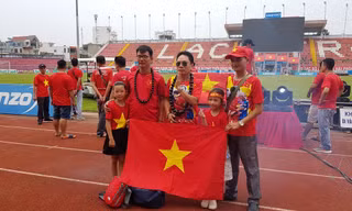 Lạch Tray thắp lửa nhiệt cuồng, cổ vũ Olympic Việt Nam xung trận