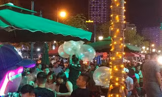 Phát hiện 'tổng kho bóng cười' núp bóng tiệm cầm đồ