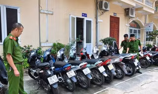 4 đối tượng một đêm đột nhập vào nhà dân trộm 6 xe máy