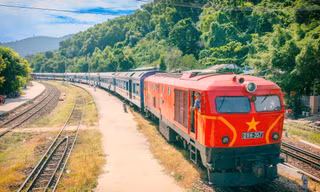 Đường sắt bất ngờ lãi đậm 