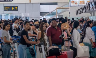 Các hãng hàng không 'đua' mở đường bay 