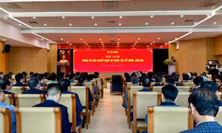 Bộ Xây dựng bổ nhiệm, điều chuyển nhiều cán bộ sau sáp nhập