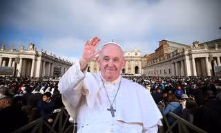 Hàng trăm nghìn du khách, tín đồ dự lễ tang của Giáo hoàng Francis
