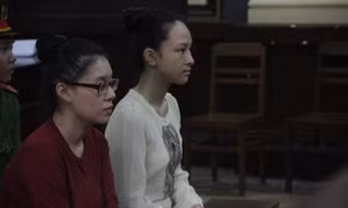 Hoa hậu Phương Nga và Thùy Dung tại phiên tòa trước đây. Ảnh: Tân Châu.