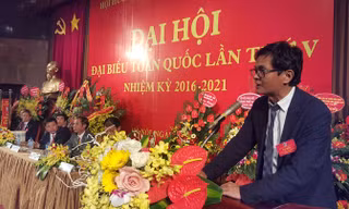 Chủ tịch Hội Hữu nghị Việt Nam - LB Nga Trần Bình Minh phát biểu tại Đại hội.