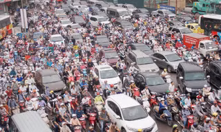 Để cụ thể hóa các ý tưởng chống ùn tắc vừa đoạt giải, lãnh đạo Sở GTVT Hà Nội cho biết, Hà Nội còn phải làm nhiều việc​. Ảnh: T.Đảng.