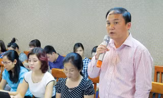 Ông Nguyễn Xuân Sinh, Phó cục trưởng Cục Hóa chất, Bộ Công Thương phát biểu tại tọa đàm. Ảnh: Nguyễn Hoài.