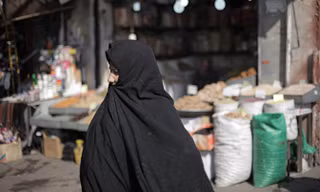 Bị bắt vì không mặc Hijab nơi công cộng