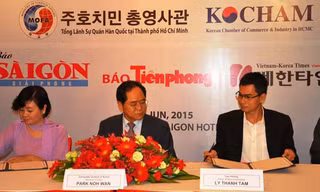 Tham gia buổi lễ ký kết có hơn 20 doanh nghiệp lớn của Hàn Quốc tại Việt Nam. Ảnh: Việt Văn.