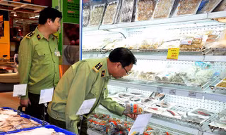 Bêu tên doanh nghiệp sản xuất thực phẩm bẩn