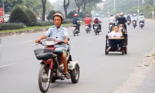 Hai chàng sinh viên nghị lực thép