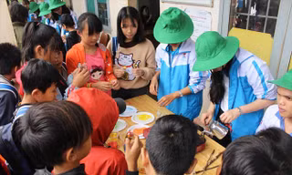 Tổ chức sân chơi khoa học vui cho trẻ em.