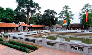 Mẫu áo ở Văn Miếu: Chưa đồng thuận