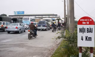 Sau 3 năm Bộ GTVT chỉ đạo di dời, trạm thu phí Bắc Thăng Long - Nội Bài vẫn tồn tại.