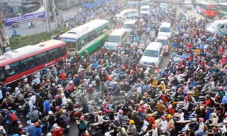 Tình hình kẹt xe đang có dấu hiệu lan rộng ở TPHCM do áp lực về hạ tầng ngày càng tăng, trong khi nguồn lực đầu tư ngày càng giảm.