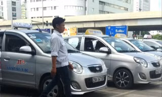 Theo Sở GTVT Hà Nội, sau quý II/2018 nếu DN taxi không tham gia trung tâm điều hành chung sẽ bị đề nghị cắt dịch vụ tổng đài.
