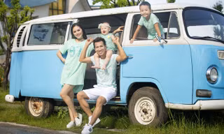 Gia đình hai ca sĩ Lê Anh Dũng - Lê Trinh. Ảnh: NVCC.