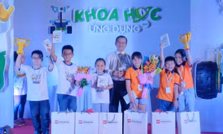 6 học sinh VN nhận vé thi khoa học quốc tế tại Úc