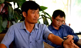 Thiếu tá Võ Ngọc Quang tại cuộc gặp mặt các nhà báo ngày 30/11 để phân trần.
