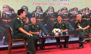 Gặp mặt giao lưu xúc động giữa các thế hệ Sư 337 anh hùng. Ảnh: Duy Chiến.