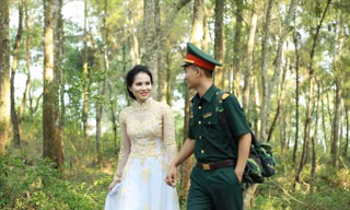 Vợ chồng trung úy Nguyễn Văn Tùng. Ảnh: L.T.H.