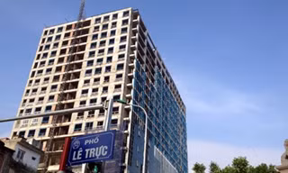 Nhà 8B Lê Trực: Việc phá dỡ diện tích vi phạm chưa đúng tiến độ