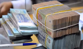 Thanh khoản ngân hàng lại dư thừa